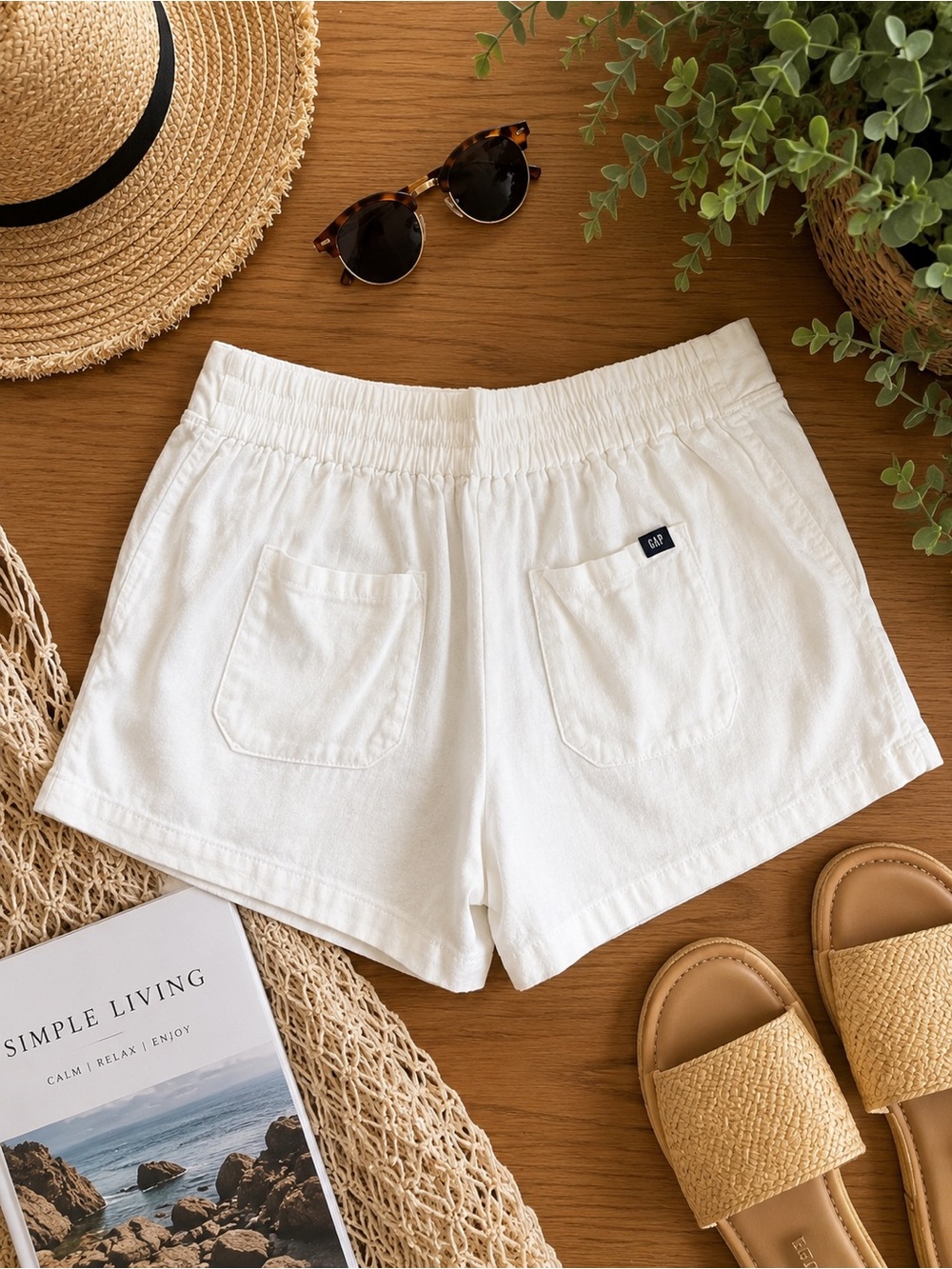 GAP Women's White linen blend Casual Shorts Size Large